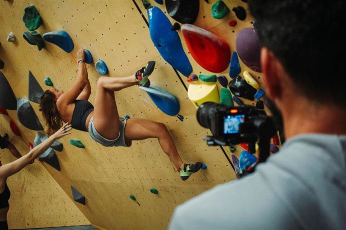 Arkose ofrece entrada y pies de gato gratuitos en Madrid el 6 y 7 de septiembre para acercar la escalada a la vuelta del verano.