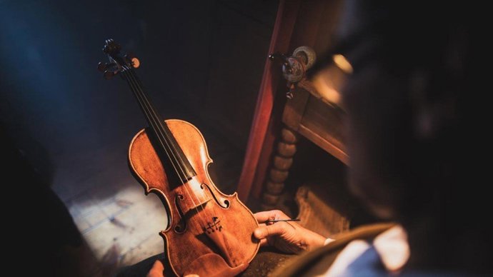 Fundación 'la Caixa' presenta 'Symphony', una experiencia orquesta inmersiva con realidad virtual.