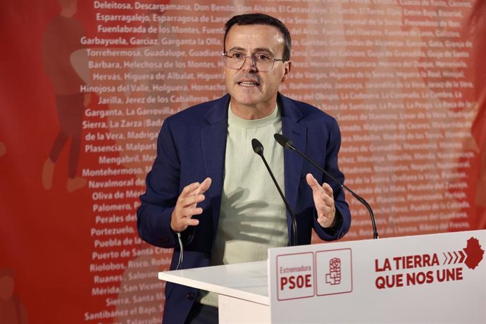 El secretario general del PSOE de Extremadura, Miguel Ángel Gallardo, en el acto de inicio del curso político