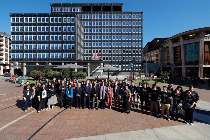 Archivo - Acto de bienvenida de la Fundacion EDP a los alumnos de la Universidad de Oviedo que realizaran las practicas en EDP. Foto: Daniel Mora