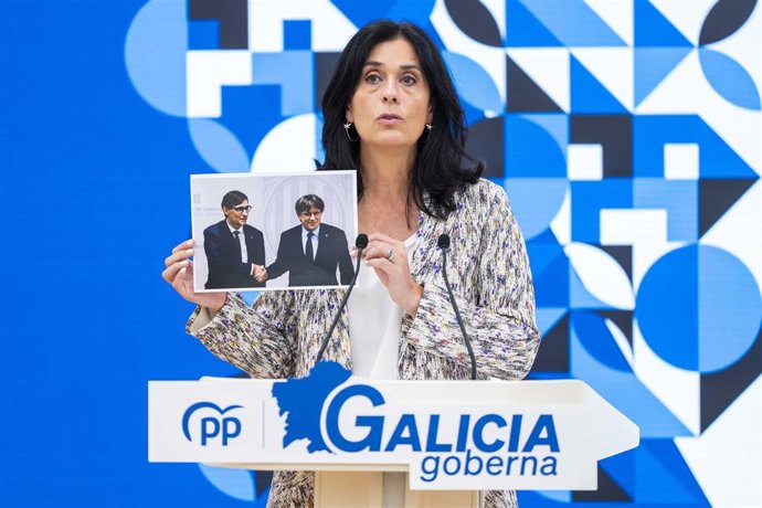 Prado, en una rueda de prensa en Santiago.