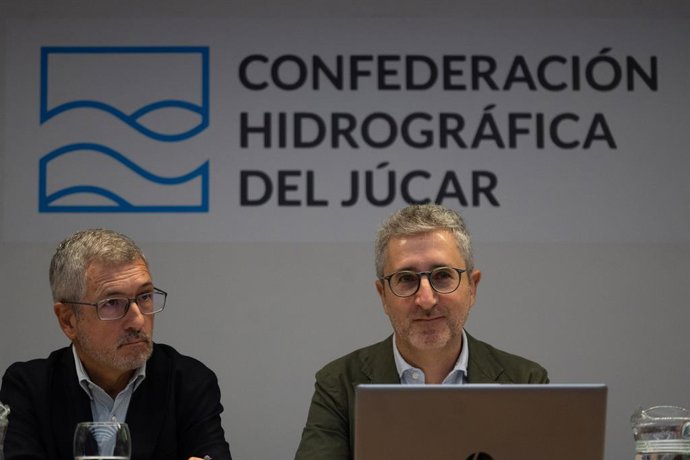 El secretari d'Estat de Medi ambient, Hugo Morán i el secretari d'Estat de Política Territorial, Arcadi España, es reuneixen amb representants d'operadores del cicle integral de l'aigua i alcaldes de municipis afectats per la dana a València.
