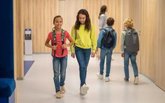 Foto: Es más importante invertir en unos buenos zapatos que en la mochila o el estuche, según podólogos