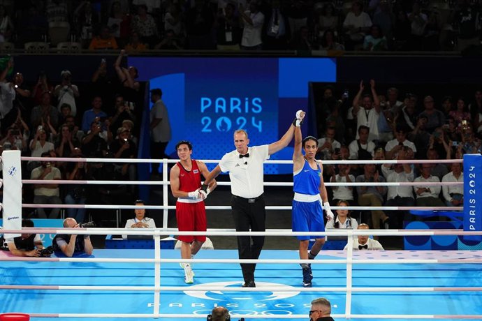 Archivo - Combate de la argelina Imane Khelif en Paris 2024.