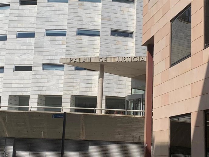 Archivo - Fachada de la Audiencia de Lleida