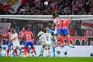 Archivo - Eder Militao of Real Madrid in action during the Spanish League, LaLiga EA Sports, football match played between Atletico de Madrid and Real Madrid at Civitas Metropolitano stadium on September 29, 2024, in Madrid, Spain.