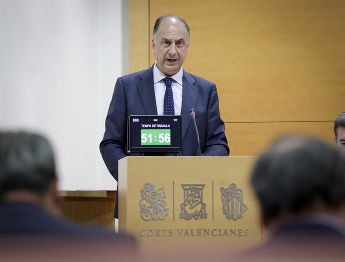 Imatge d'arxiu del conseller d'Emergències i Interior, Juan Carlos Valderrama, compareix en la Diputació Permanent de les Corts