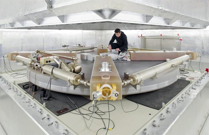 Laser de anel no Observatório Geodésico da TUM