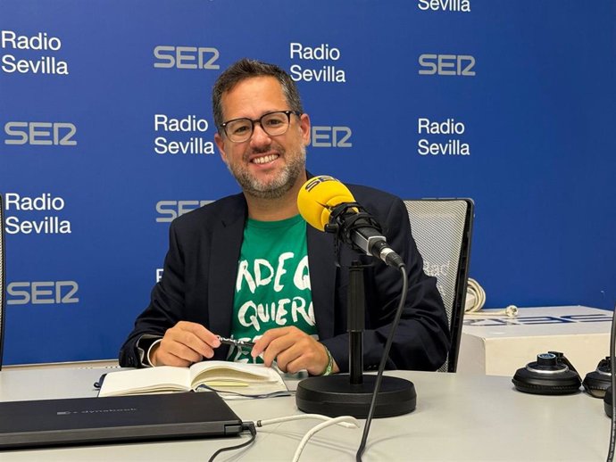 El portavoz de Adelante Andalucía, José Ignacio García, en una entrevista en la Cadena SER Andalucía.
