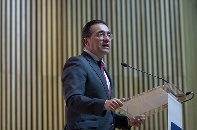 El ministro de Asuntos Exteriores, Unión Europea y Cooperación, José Manuel Albares, presenta la Estrategia de Acción Exterior de España 2025-2028, en la Sede Marqués de Salamanca, a 4 de septiembre de 2025, en Madrid (España). El acto consiste en una pre
