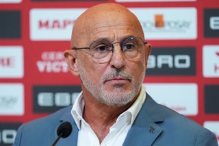 Luis de la Fuente, head coach of Spain, attends his press conference to announce the squad list for the World Cup 2026 qualifying matches against Bulgaria and Turkey at Ciudad del Futbol on August 29, 2025, in Las Rozas, Madrid, Spain.