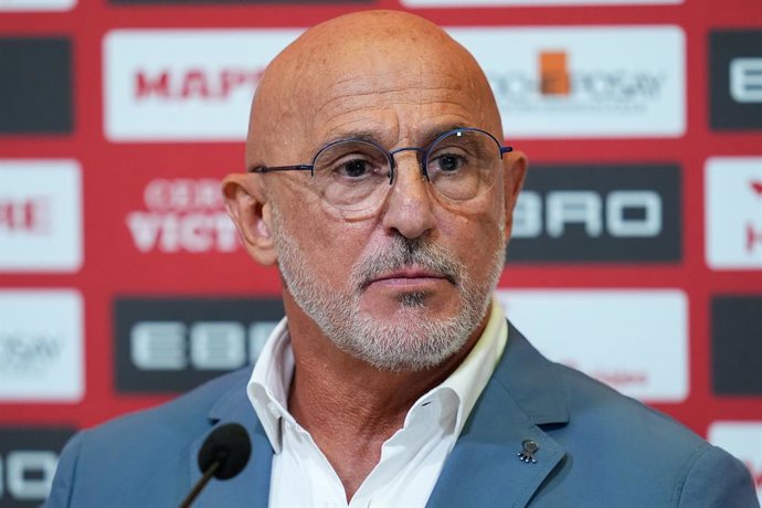 Luis de la Fuente, head coach of Spain, attends his press conference to announce the squad list for the World Cup 2026 qualifying matches against Bulgaria and Turkey at Ciudad del Futbol on August 29, 2025, in Las Rozas, Madrid, Spain.