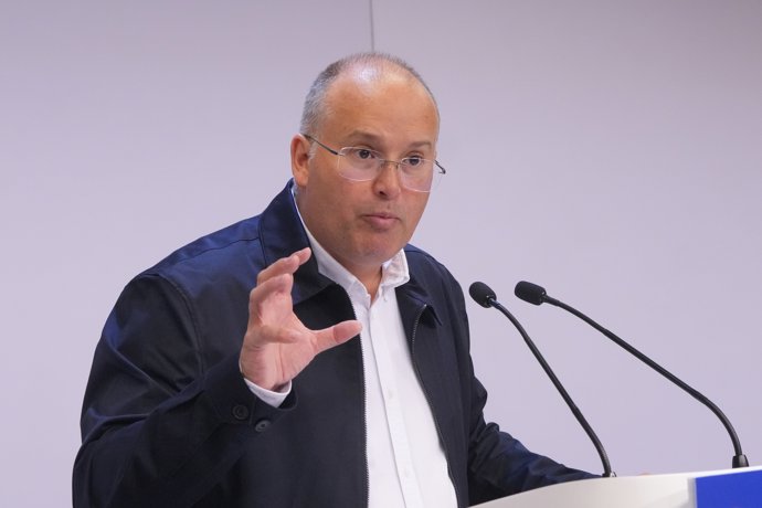 El secretario general del Partido Popular, Miguel Tellado, durante un acto político, a 27 de agosto de 2025, en San Sebastián, Guipúzcoa, País Vasco (España).