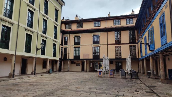 Archivo - Plaza de El Fontán, en Oviedo. Oviedo antiguo, turismo, viviendas de uso turístico. Pisos. Zona tensionada.