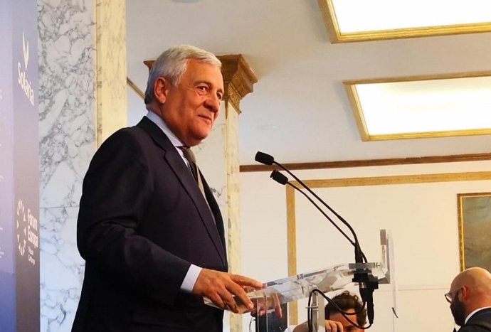 El ministro de Exteriores de Italia, Antoni Tajani, en una conferencia este viernes en Barcelona