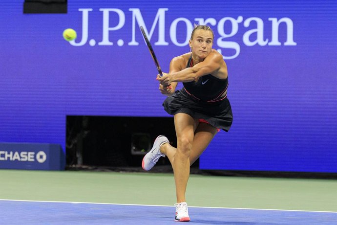 27 August 2025, US, New York: Belarusian tennis player Aryna Sabalenka in action against Russia's Polina Kudermetova during their women's singles third round match of the 2025 US Open tennis tournament at USTA Billie Jean King National Tennis Center. Phot