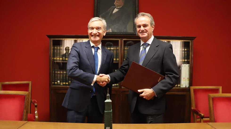 El consejero delegado de Ibercaja, Víctor Iglesias, y el presidente de la Cámara de Comercio, Jorge Villarroya.