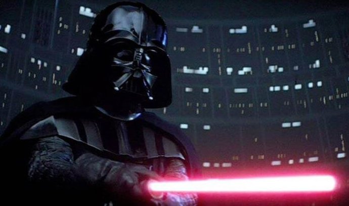 El sable láser de Darth Vader arrasa en una subasta histórica y se convierte en la pieza más valiosa de Star Wars