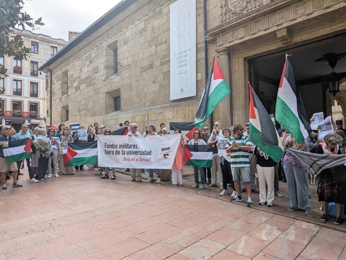 Protesta contra Israel frente a la Universidad