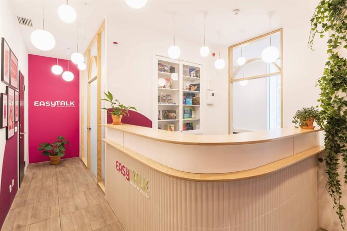 Easy Talk ofrece formación de idiomas online y bonificada a empresas líderes de la península ibérica