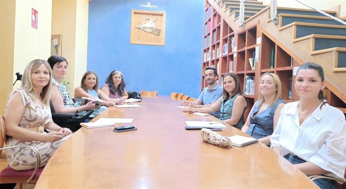 Reunión para evaluar el dispositivo por altas temperaturas para personas sin hogar.