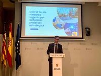 El Govern aprueba el decreto para acelerar proyectos y establece una moratoria a parques fotovoltaicos en rústico