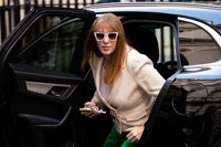 Dimite la 'número dos' del Gobierno británico por irregularidades fiscales en la compra de una vivienda