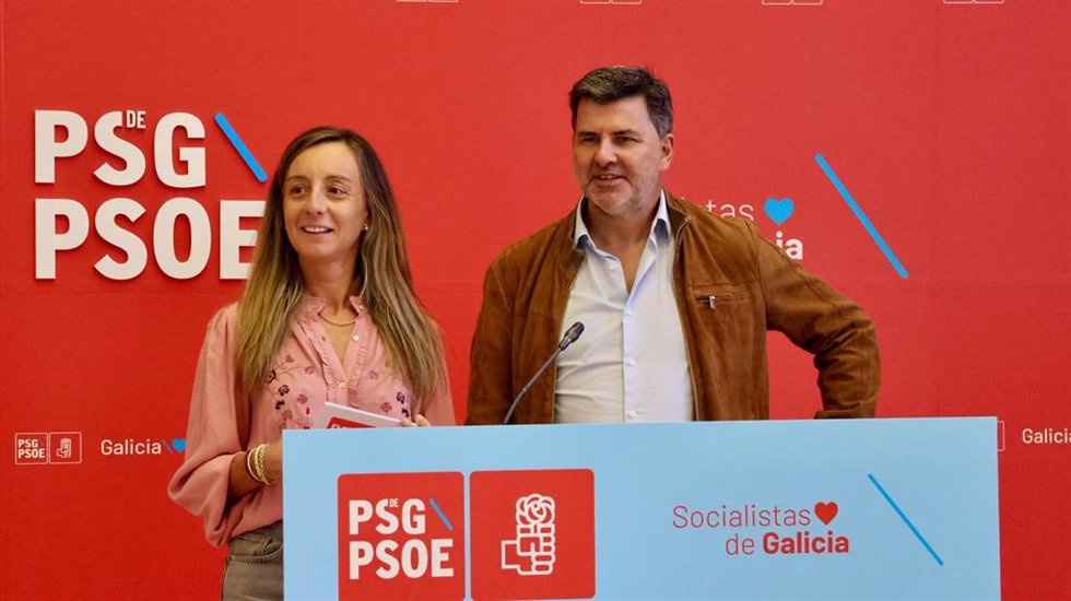 La diputada autonómica Paloma Castro y el eurodiputado Nicolás González Casares.