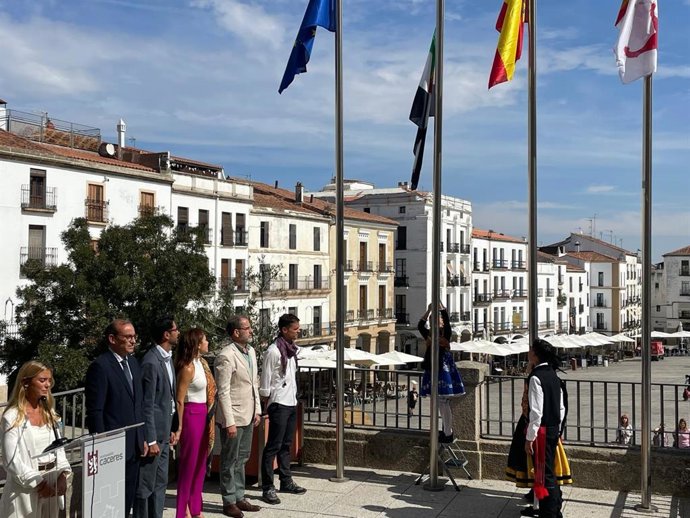 Acto institucional del Día de Extremadura en el Ayuntamiento de Cáceres