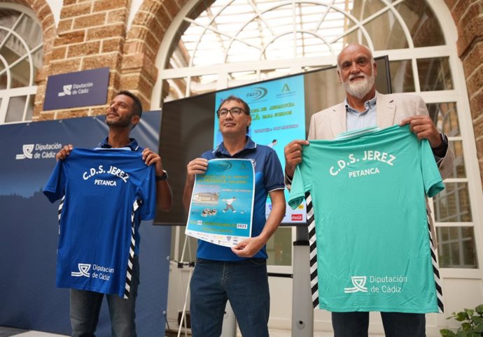 El vicepresidente segundo de la Diputación de Cádiz y responsable del Área de Transición Ecológica y Desarrollo a la Ciudadanía, Javier Vidal, presenta el Campeonato y Copa de Andalucía de Petanca para Sordos