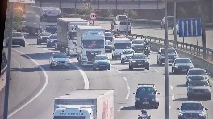 Accidente en la AP-7 que obliga a cerrar un carril en dirección Girona