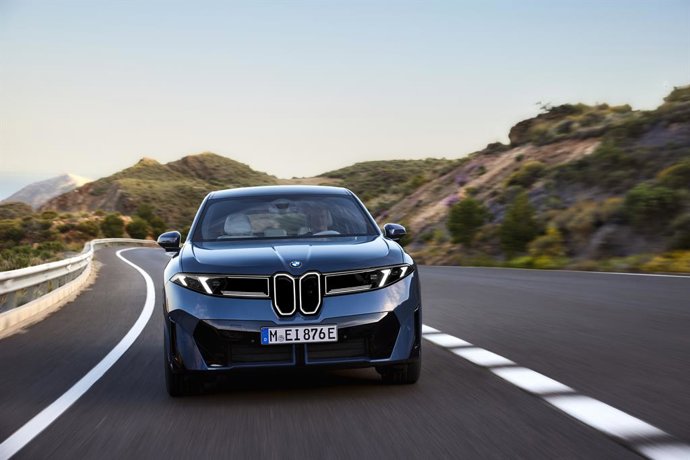 Archivo - BMW presenta el iX3, el primer modelo 'Neue Klasse' con autonomía de hasta 805 km y desde 60.000 euros.