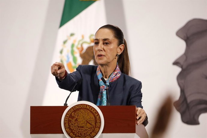 A Presidente do México, Claudia Sheinbaum Pardo, fala durante uma coletiva de imprensa sobre sua reunião com o Secretário de Estado dos EUA, Marco Rubio, na qual discutiram a luta contra o tráfico de drogas, no Palácio Nacional, em 4 de setembro de 2025, 