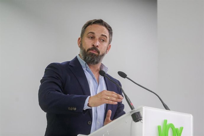 Archivo - El presidente de Vox, Santiago Abascal, valora los resultados obtenidos por su formación en los comicios vascos y gallegos durante la noche electoral del 12J en la sede del partido, en Madrid (España), a 12 de julio de 2020.