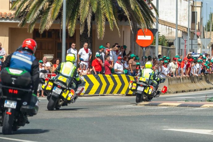 Efectivos de la Guardia Civil durante la celebración de La Vuelta.