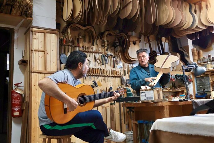 La I Bienal de Flamenco de Granada estrenará la Fiesta de la Guitarra.