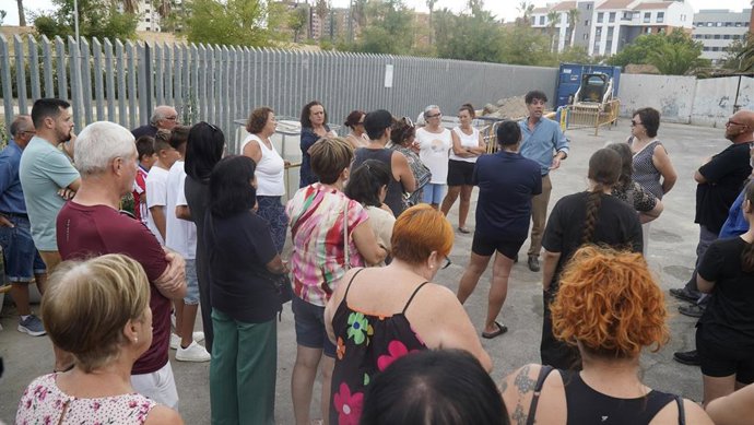 El PSOE asegura haberse puesto del lado de los vecinos de calle Ardilla y calle Cisne, afectados por una obra municipal.