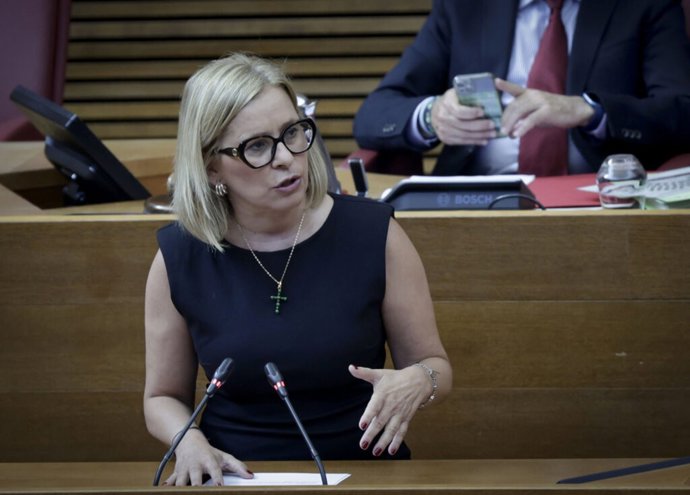 Archivo - La portavoz de Economía, Presupuestos y Hacienda del GPP, Mª Carmen Contelles