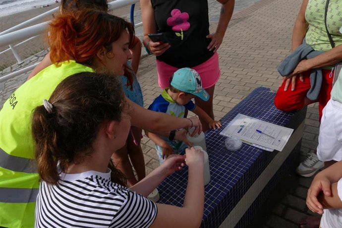 Taller de microplásticos impartido por Cogersa.
