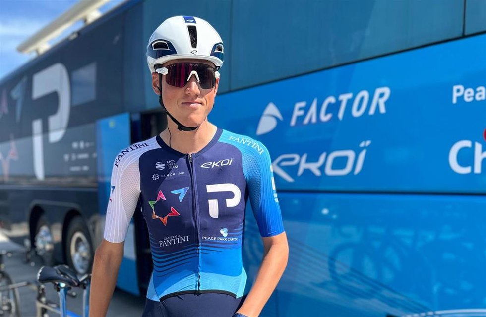 Israel Premier Tech retira el nombre del país del maillot en La Vuelta 2025.