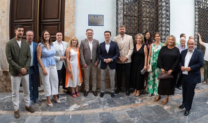 Foto de familia en el Molino del Perrillo de Berja (Almería).