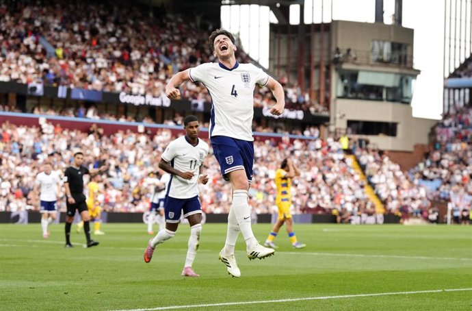 06 September 2025, United Kingdom, Birmingham: England's Declan Rice celebrates scoring his side's second during the FIFA World Cup qualifying soccer match between England and Andorra at Villa Park. Photo: Nick Potts/PA Wire/dpa