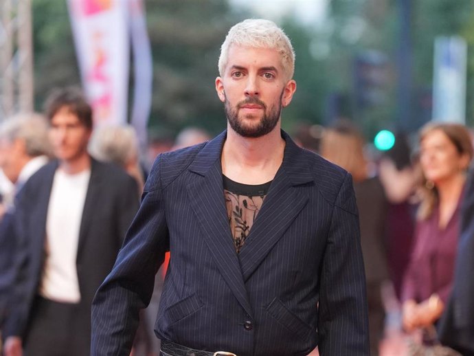 El cómico y presentador David Broncano posa en la alfombgra naranja de la gala de clausura del FesTVal de Vitoria, en el Palacio de Congresos Europa, a 6 de septiembre de 2025, en Vitoria-Gastéiz, Álava, País Vasco (España).