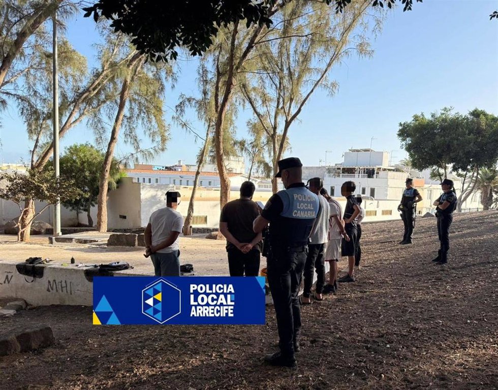 La Policía de Arrecife refuerza su presencia para atajar la venta o consumo de drogas en espacios frecuentado por jóvenes