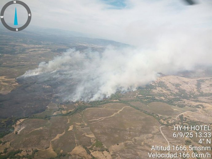 Evolução "favorável" do incêndio em Castromil (Zamora), que não apresenta chamas e está "quase totalmente contido".