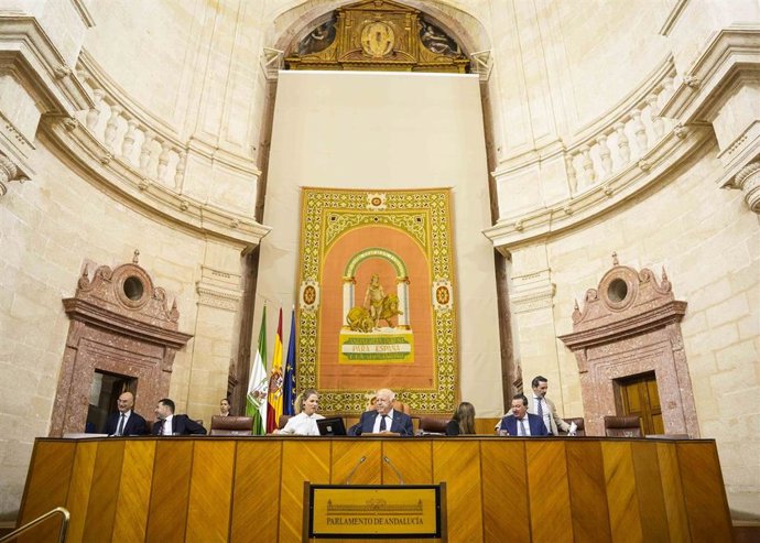 Archivo - El presidente del Parlamento andaluz, Jesús Aguirre, preside una sesión plenaria. (Foto de archivo).