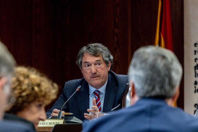 Archivo - El Presidente de la Federación Nacional de Comunidades de Regantes de España (FENACORE), Juan Valero de Palma Manglano, comparece ante la Comisión de Investigación por las consecuencias de la DANA, a 23 de abril de 2025, en Madrid (España).
