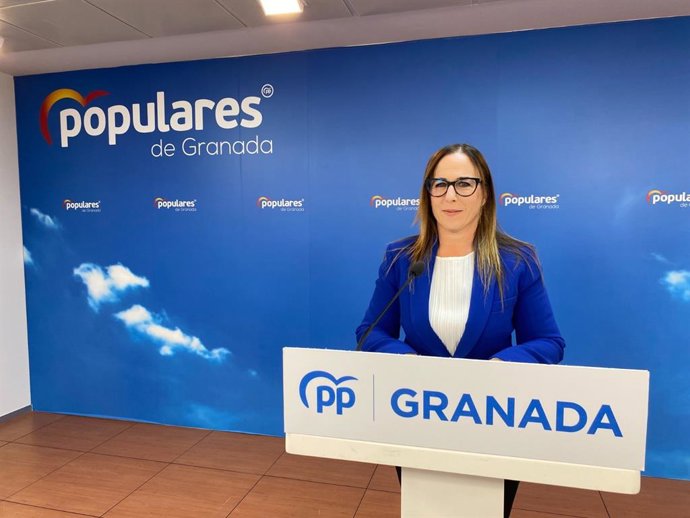 Archivo - La portavoz del PP de Granada, Lourdes Ramírez, en una foto de archivo.