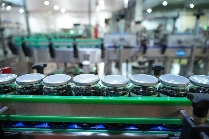 Archivo - Imágenes de la fábrica de Agrosevilla. A 17 de febrero de 2025 en La Roda de Andalucía, Sevilla (Andalucía, España). (Foto de archivo).