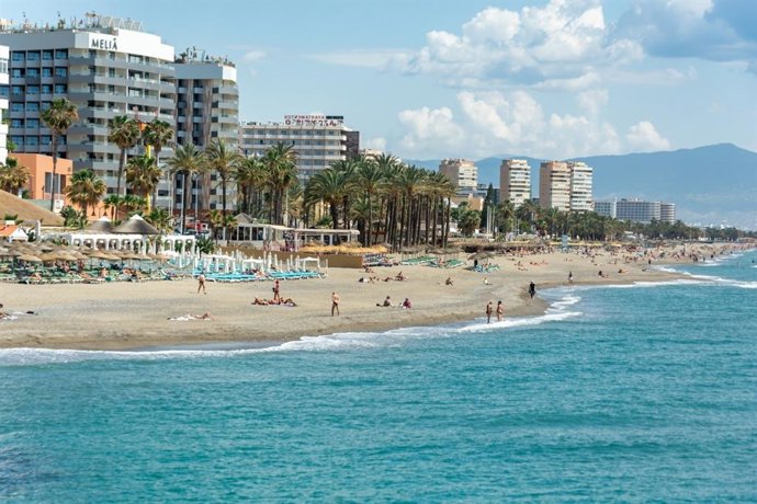 El análisis de las muestras de aguas y sedimentos realizado en las playas de la ciudad malagueña de Torremolinos por la Cátedra de Ciencias del Litoral de la Universidad de Málaga (UMA) concluye que la calidad de las mismas es excelente.